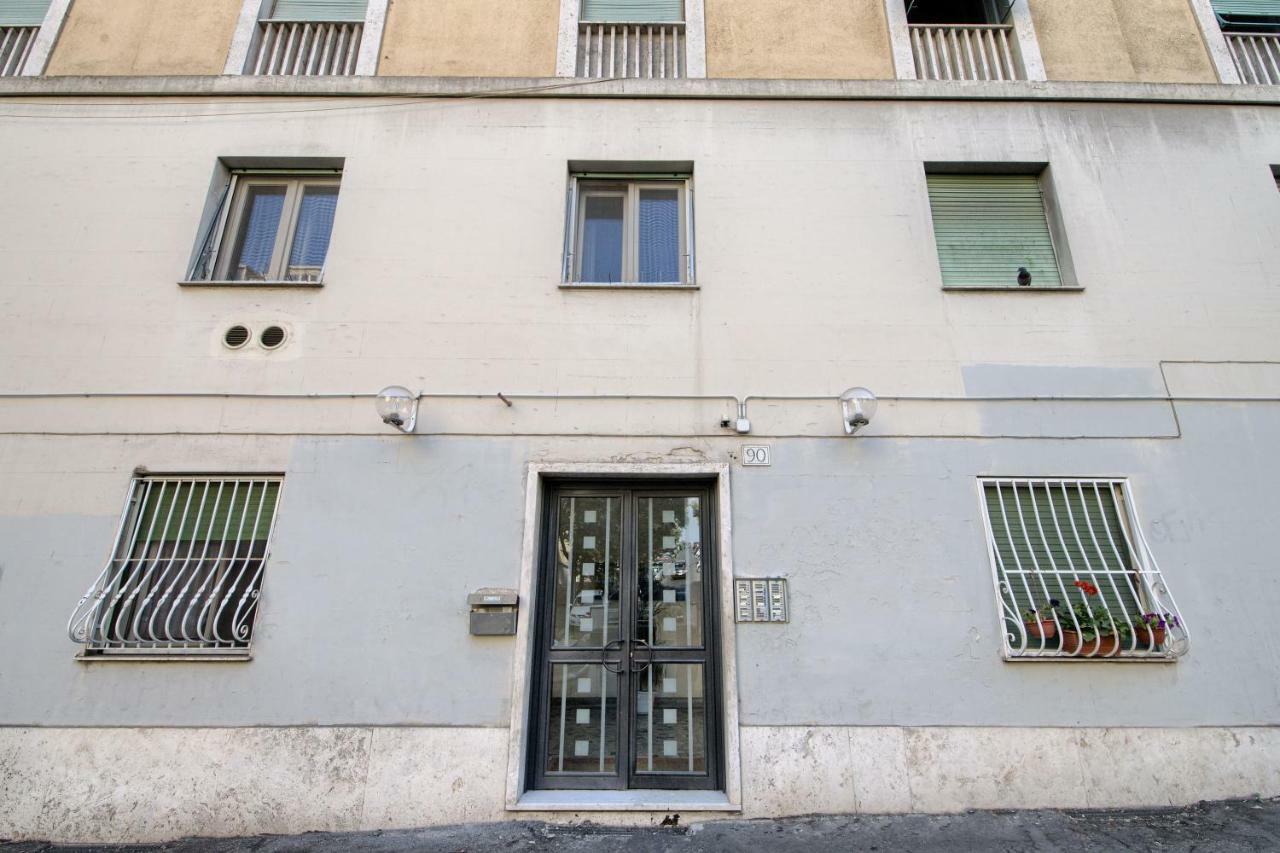 Appartamento Turistico Di Lulu Róma Kültér fotó